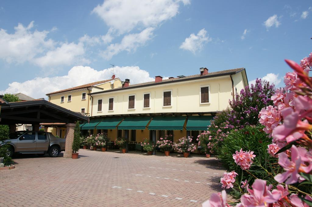 Locanda Grego Bolzano Vicentino Exterior photo